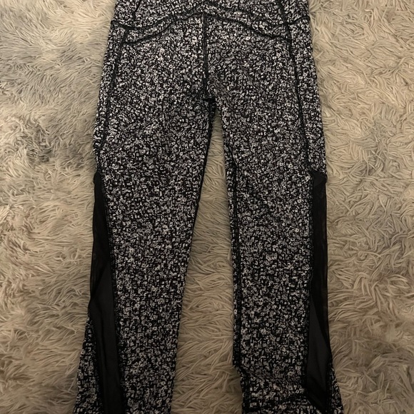 Lululemon crop leggings - Picture 4 of 13